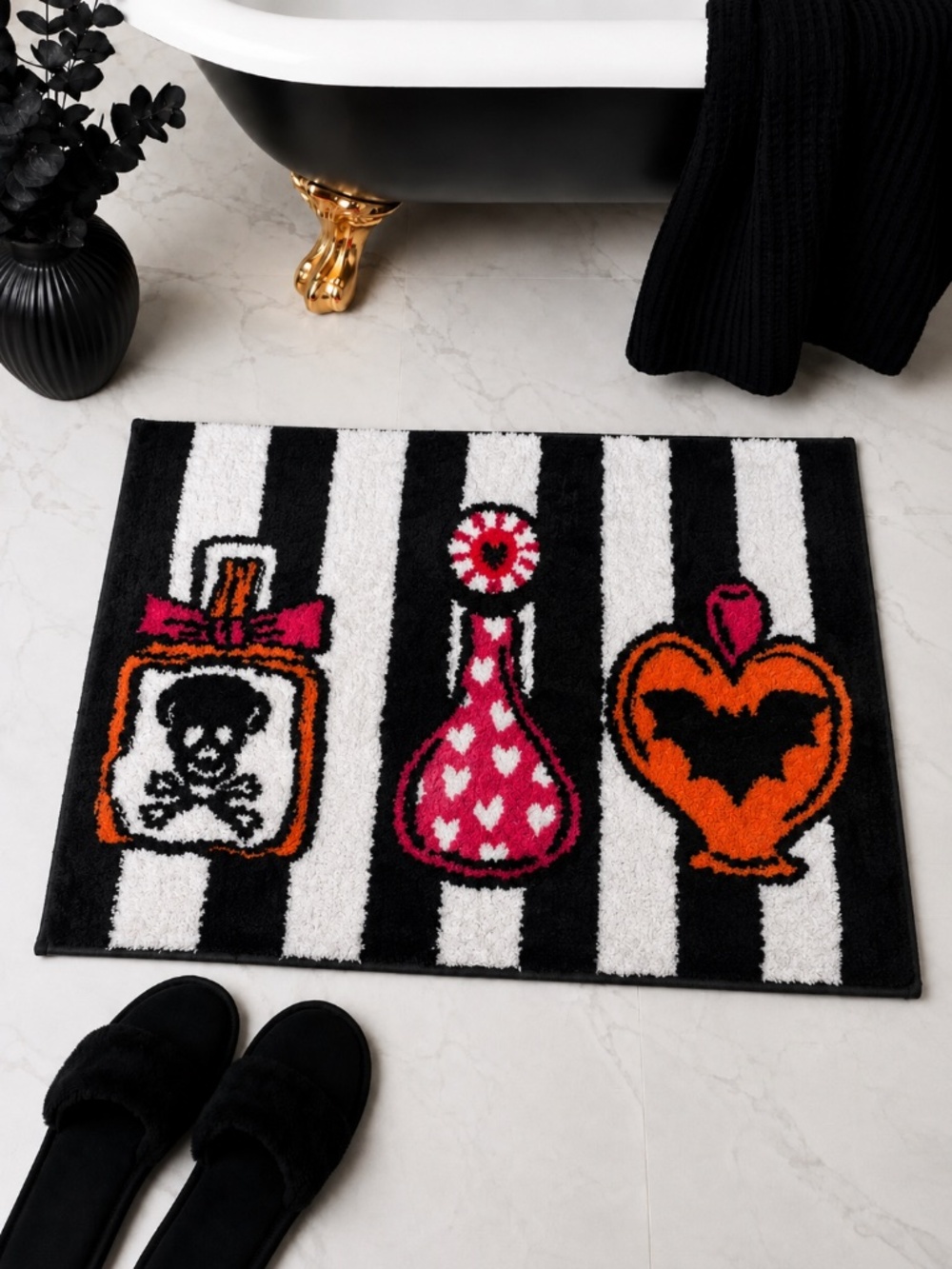 NWT Betsey Johnson Poison Bottle Bath Rug 20x30 Black White Pink Halloween